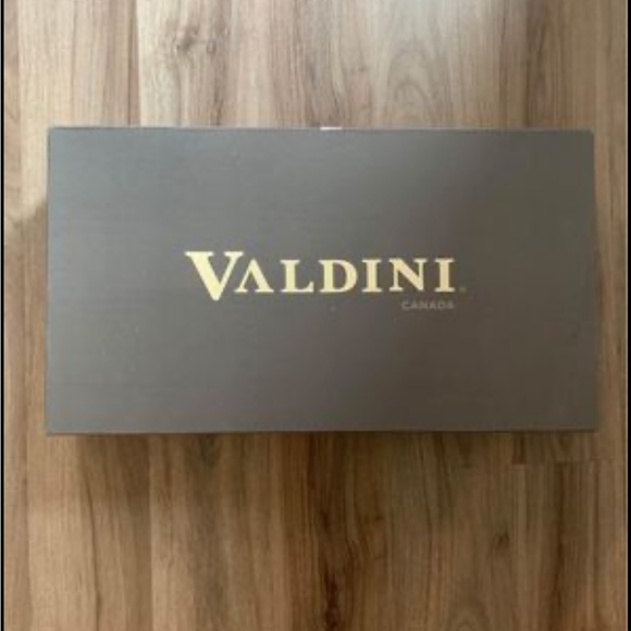 Daria VALDINI BLACK LEATHER KNEE HIGH waterproof Boots Size 8.5 - Picture 5 of 5